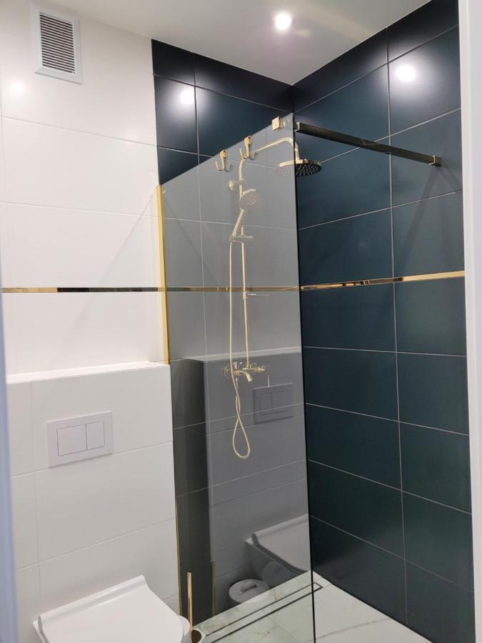 Apartament W Centrum Rowna 10 เคียลเซ ภายนอก รูปภาพ